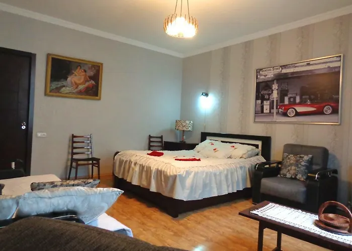 Guest House, Old-Si
